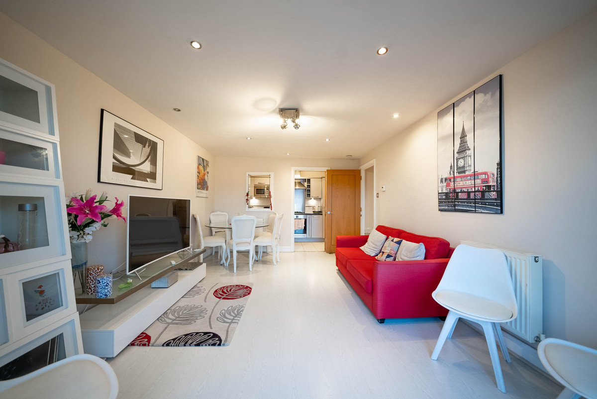 Prime Meridian Walk, London, E14