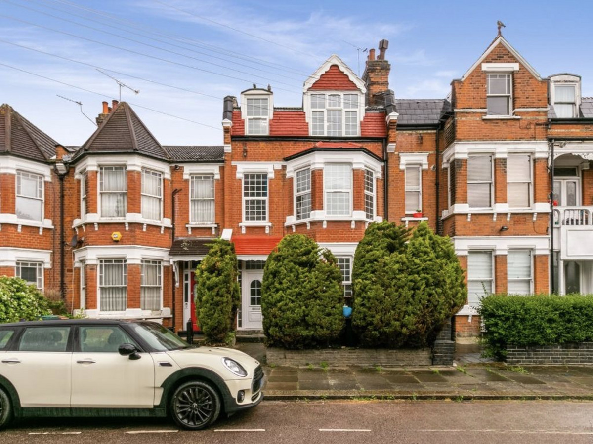 Braemar Avenue, London, N22