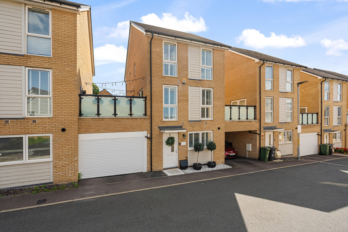 Foster Drive, Dartford, DA1