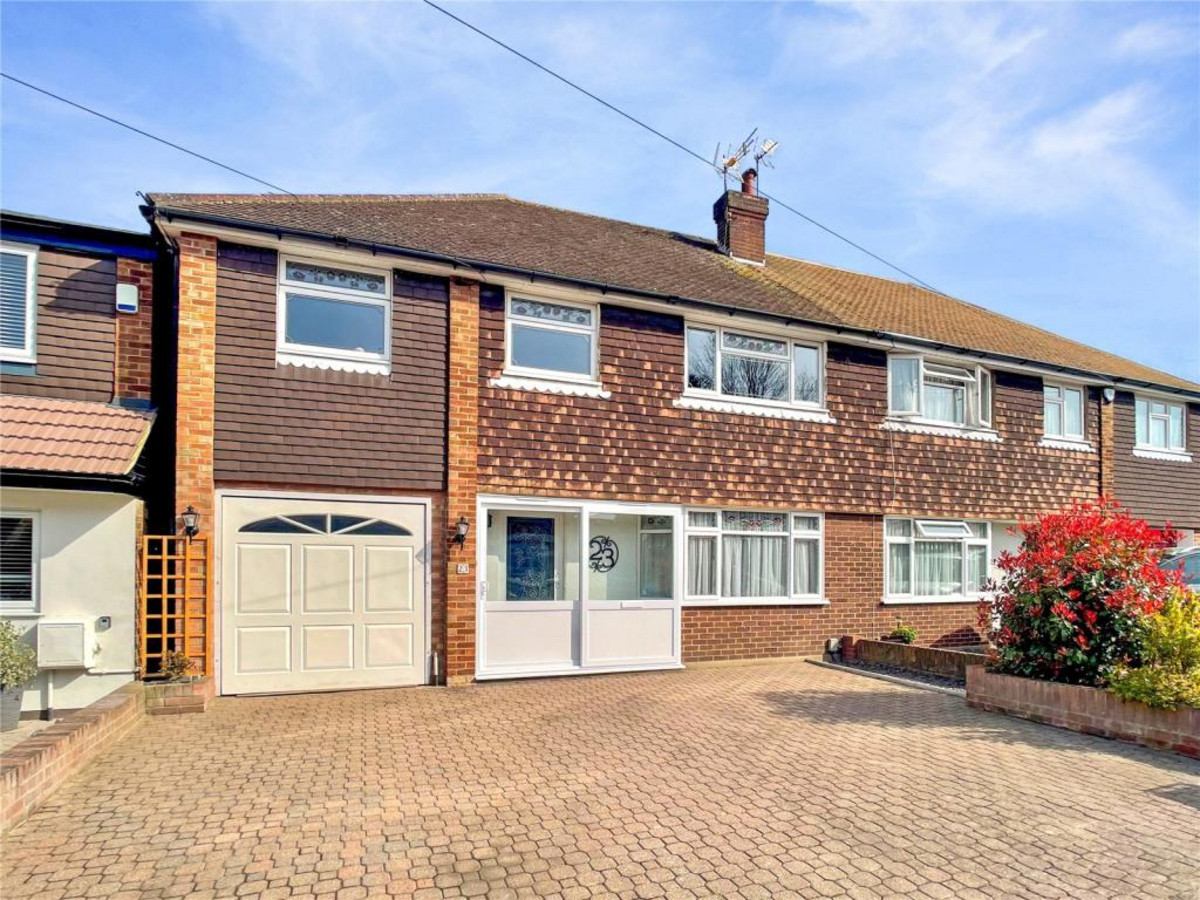 Derwent Close, Dartford, DA1