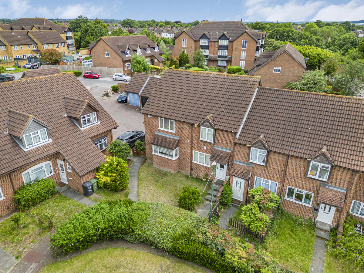 Knights Manor Way, Dartford, DA1