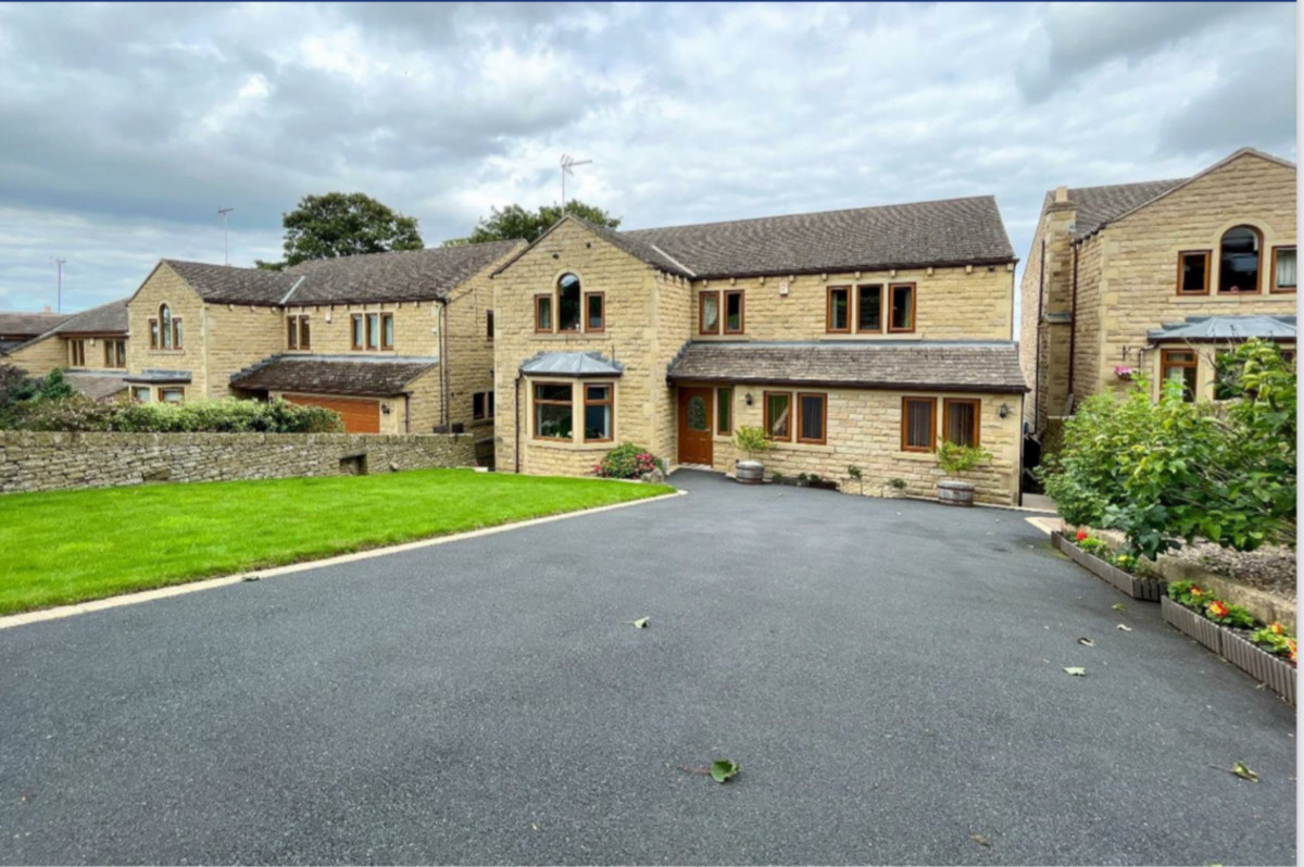 The Paddock, Mirfield, WF14