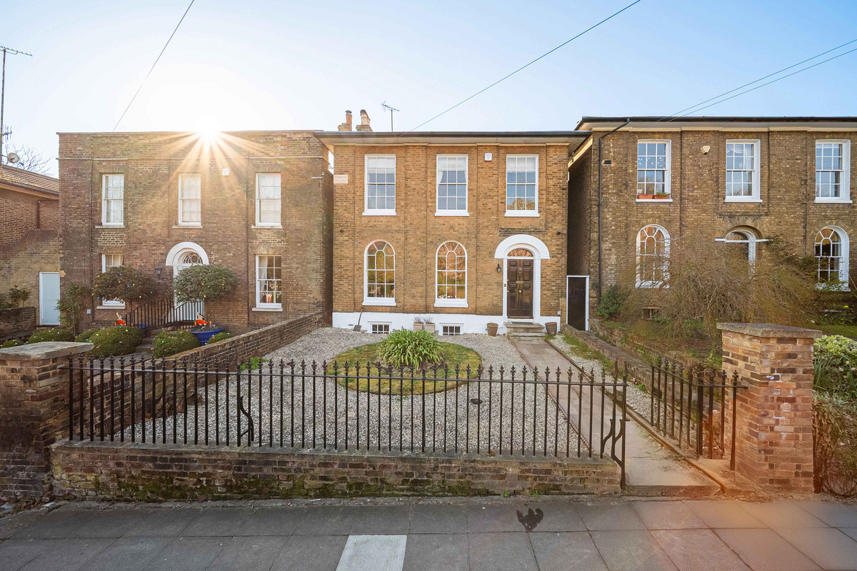 Medway Road, Gillingham, ME7