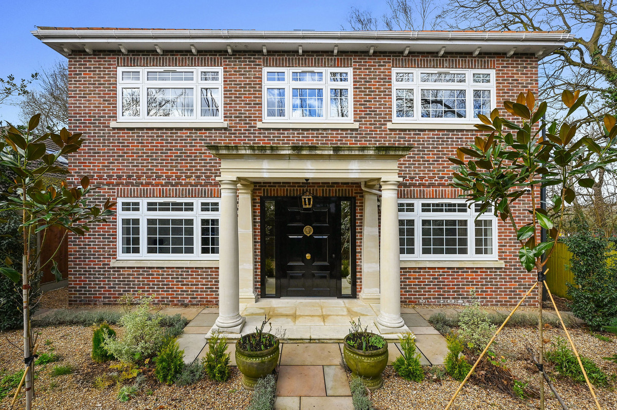 Woodside Lane, London, N12