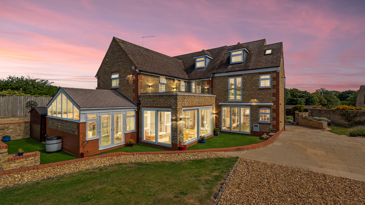 Polopit, Titchmarsh, NN14