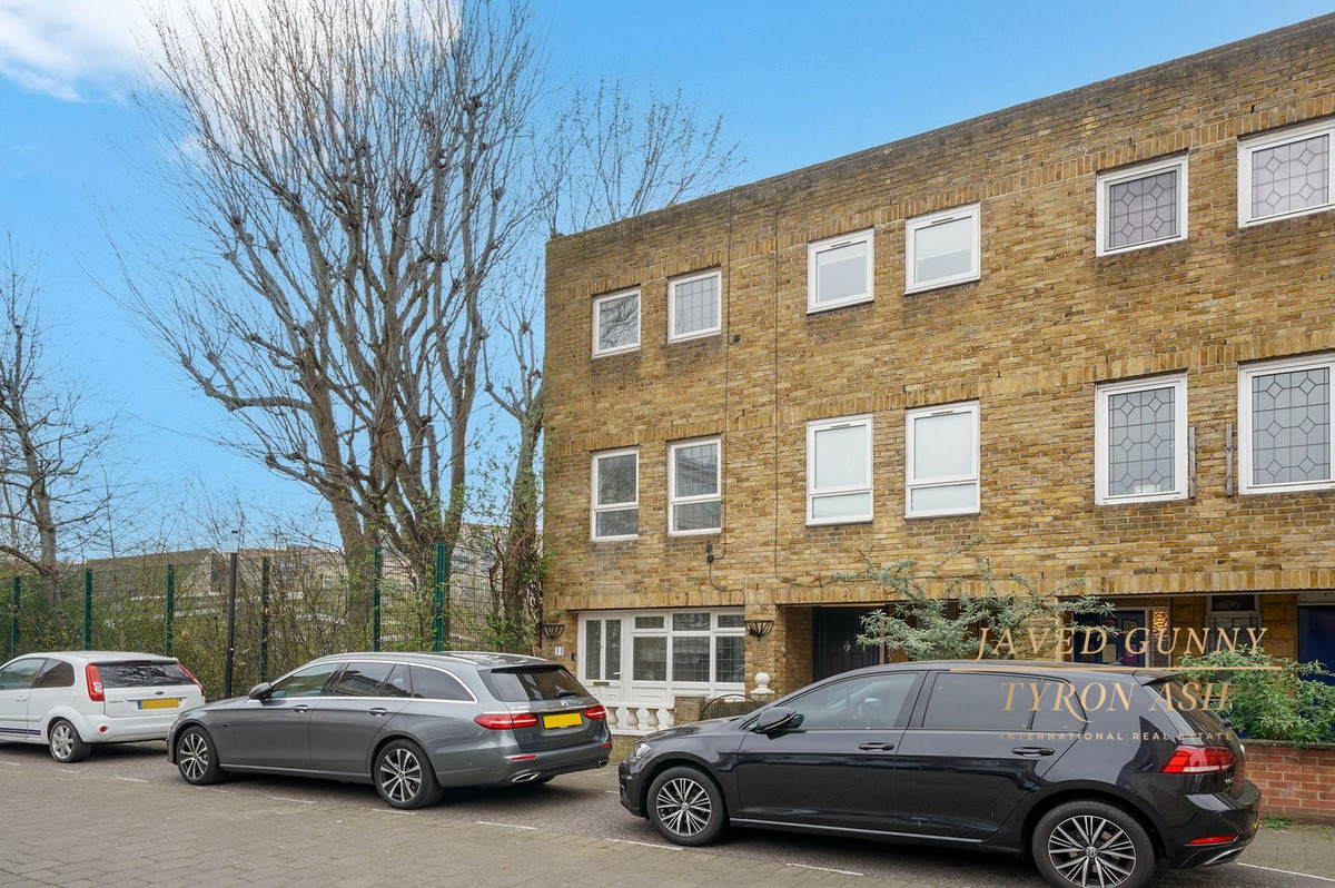 Brabazon Street, London, E14