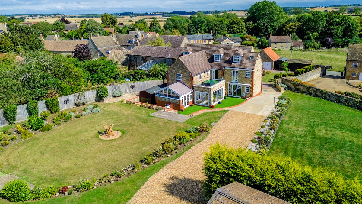 Polopit, Titchmarsh, NN14
