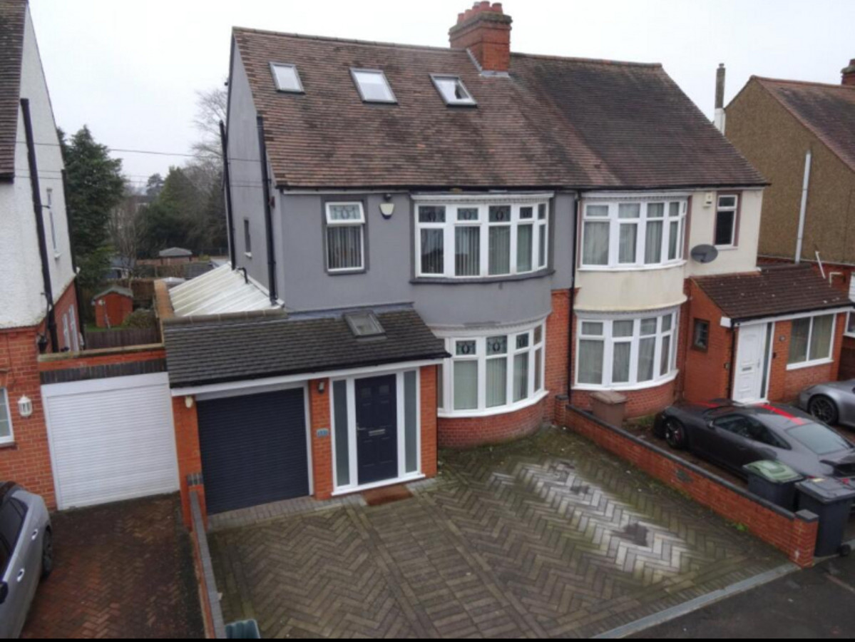 Wardown Crescent, Luton, LU2