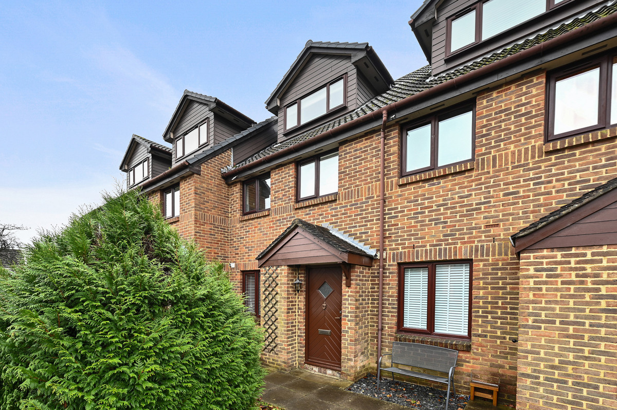 Benwell Court, Sunbury-on-thames, TW16