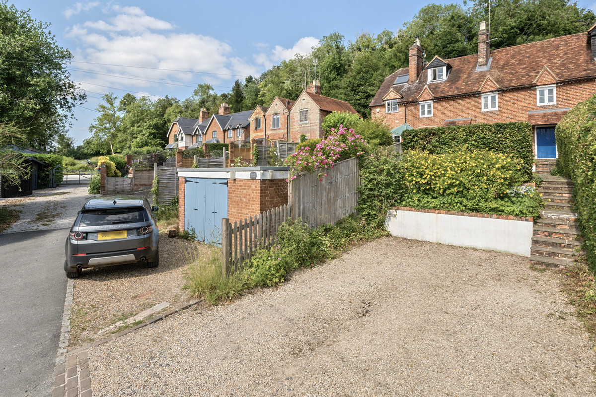 Pheasants Hill, Hambleden, RG9