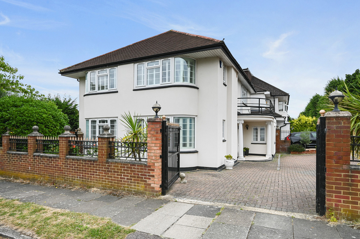 Chase Road, London, N14