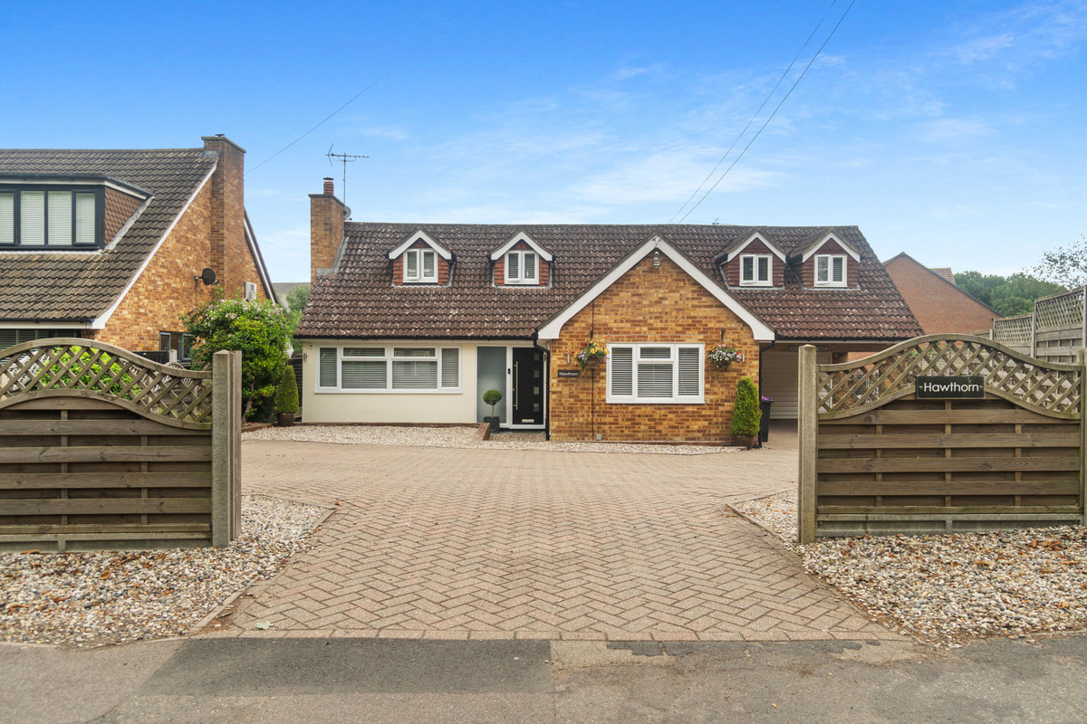 High Road, Ware, SG11