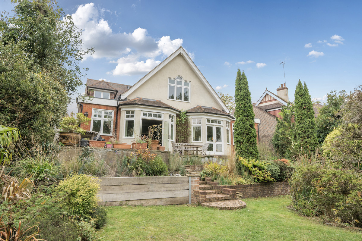 Crescent West, Barnet, EN4