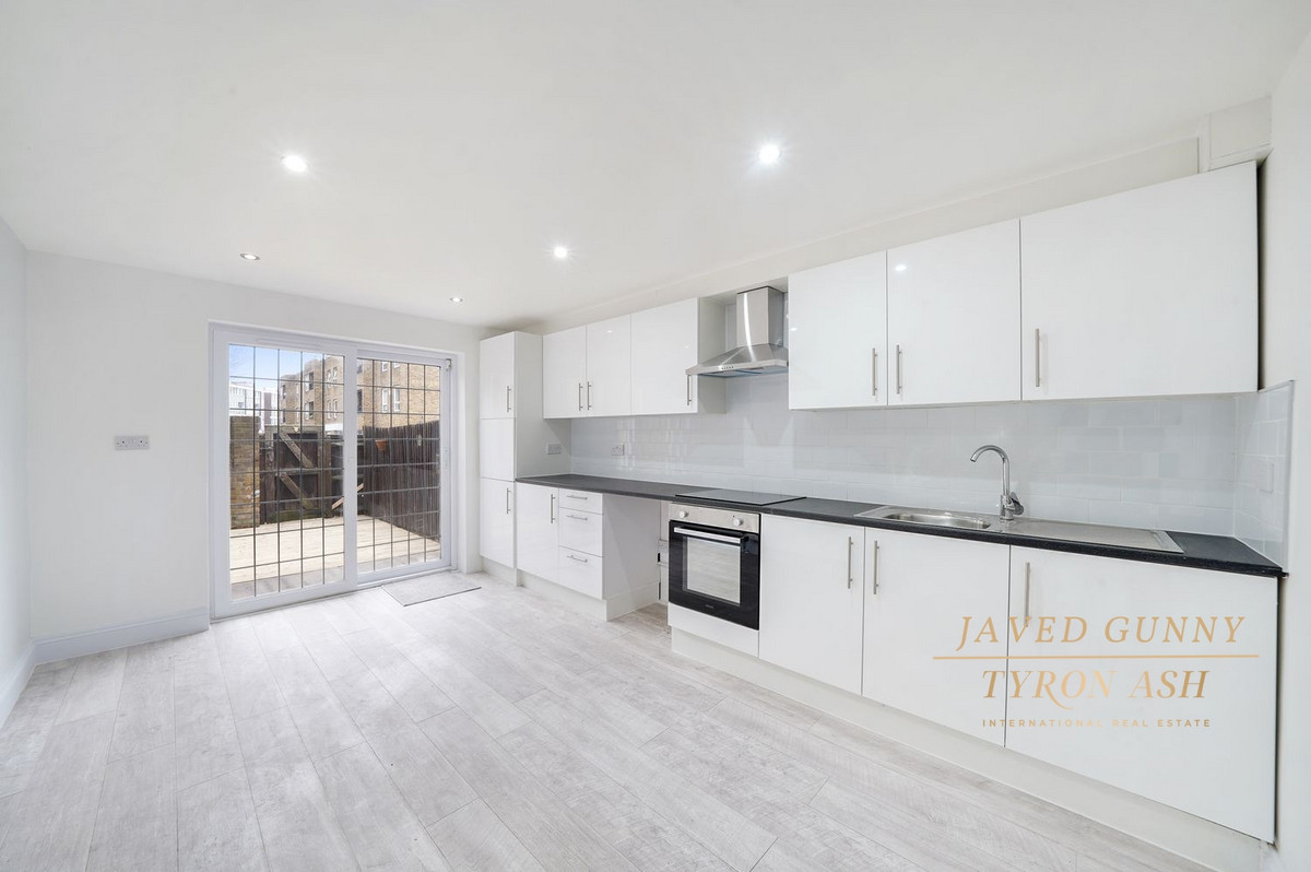 Brabazon Street, London, E14