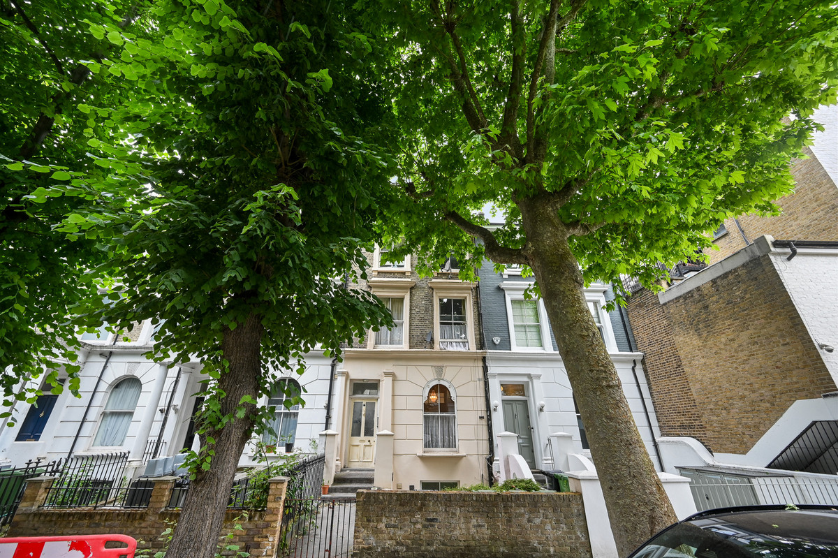 Bamborough Gardens, London, W12