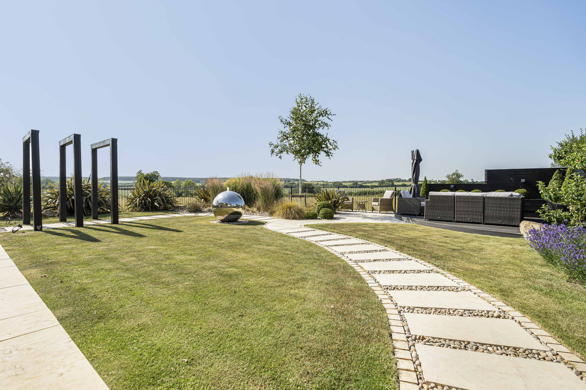 Cross Lane, Aldwincle, NN14