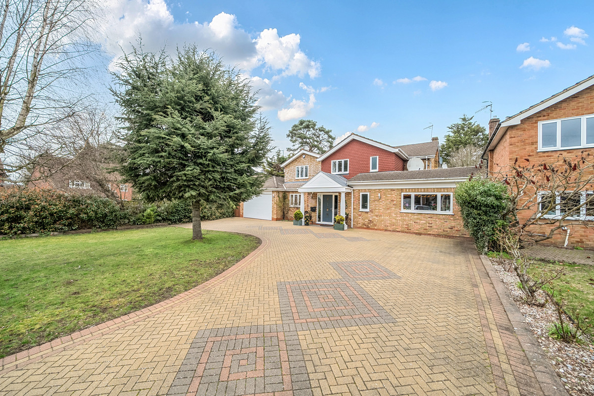 Heathfield Road, Bushey, WD23