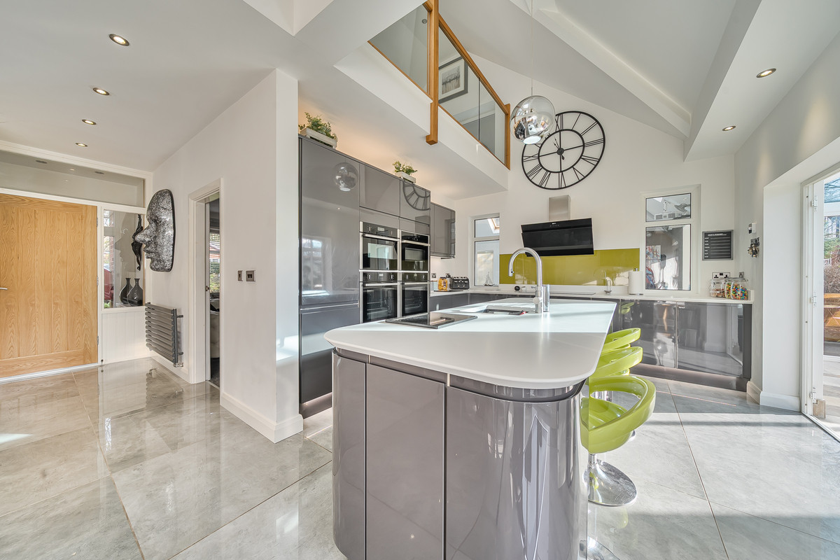 Lane Drive, Oldham, OL4