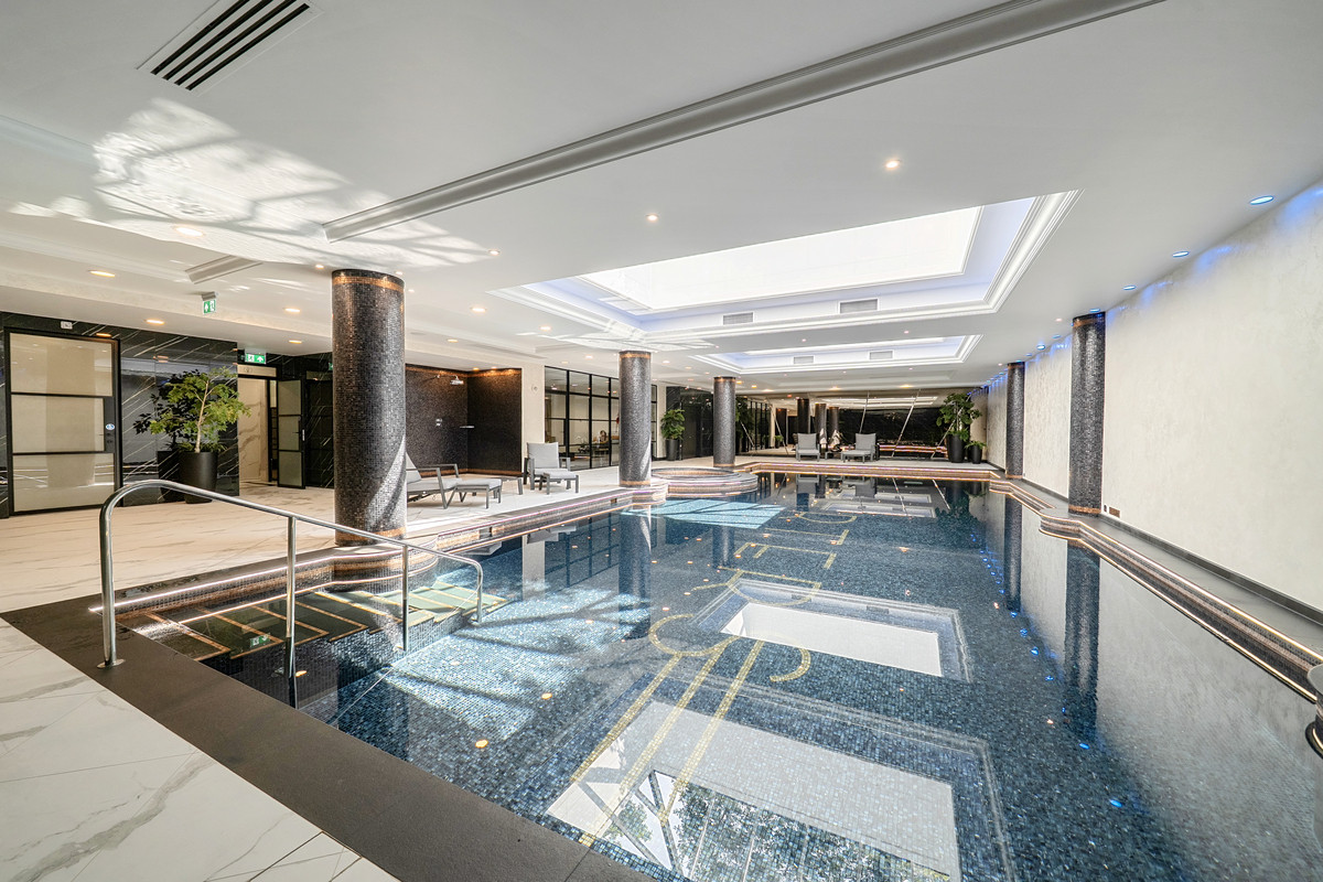 Charters Road, Sunningdale, SL5