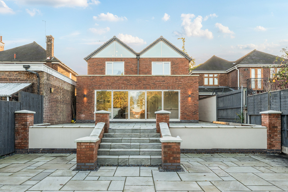 Lutterworth Road, Nuneaton, CV11